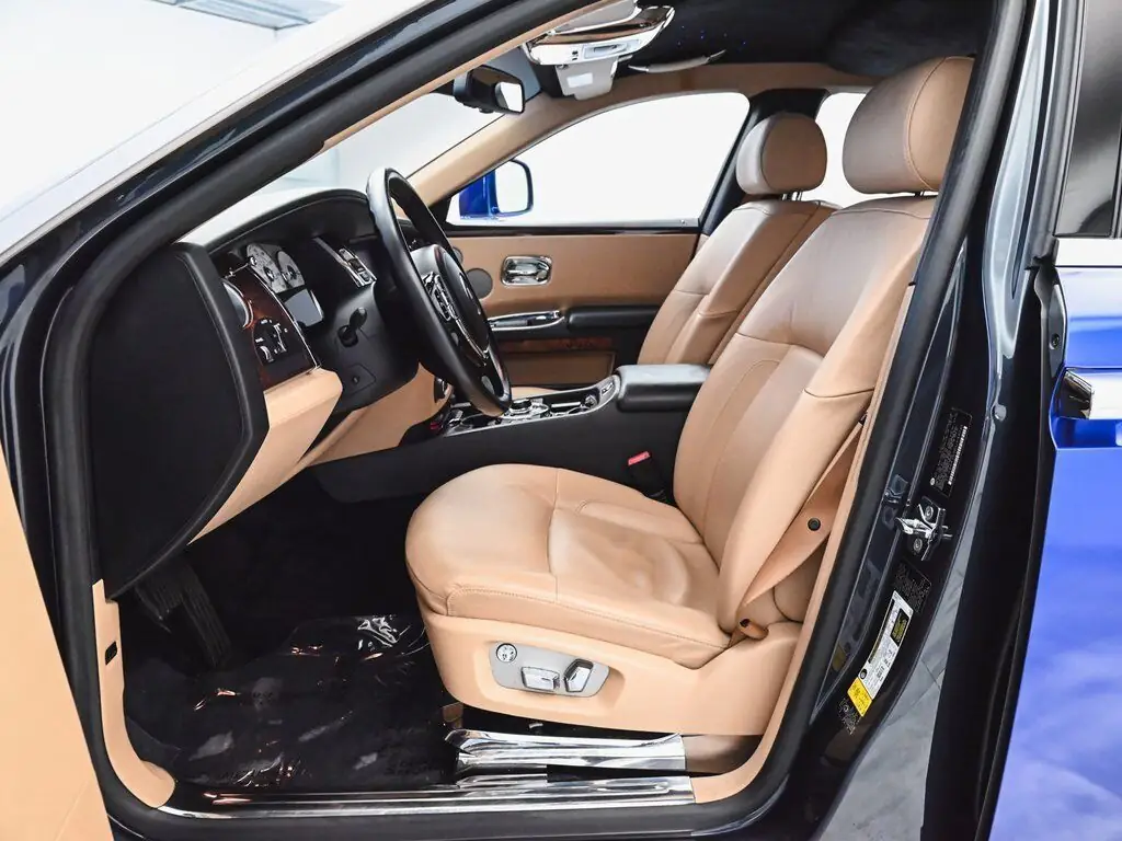 Rolls Royce rear passenger seats